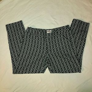Gorgeous Black & White Merona Ankle Pants